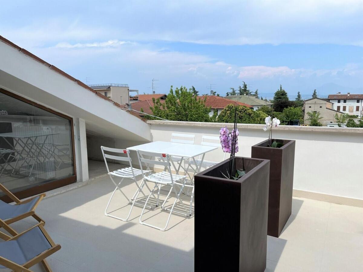 Attico Lilium Apartment Peschiera del Garda Exterior photo