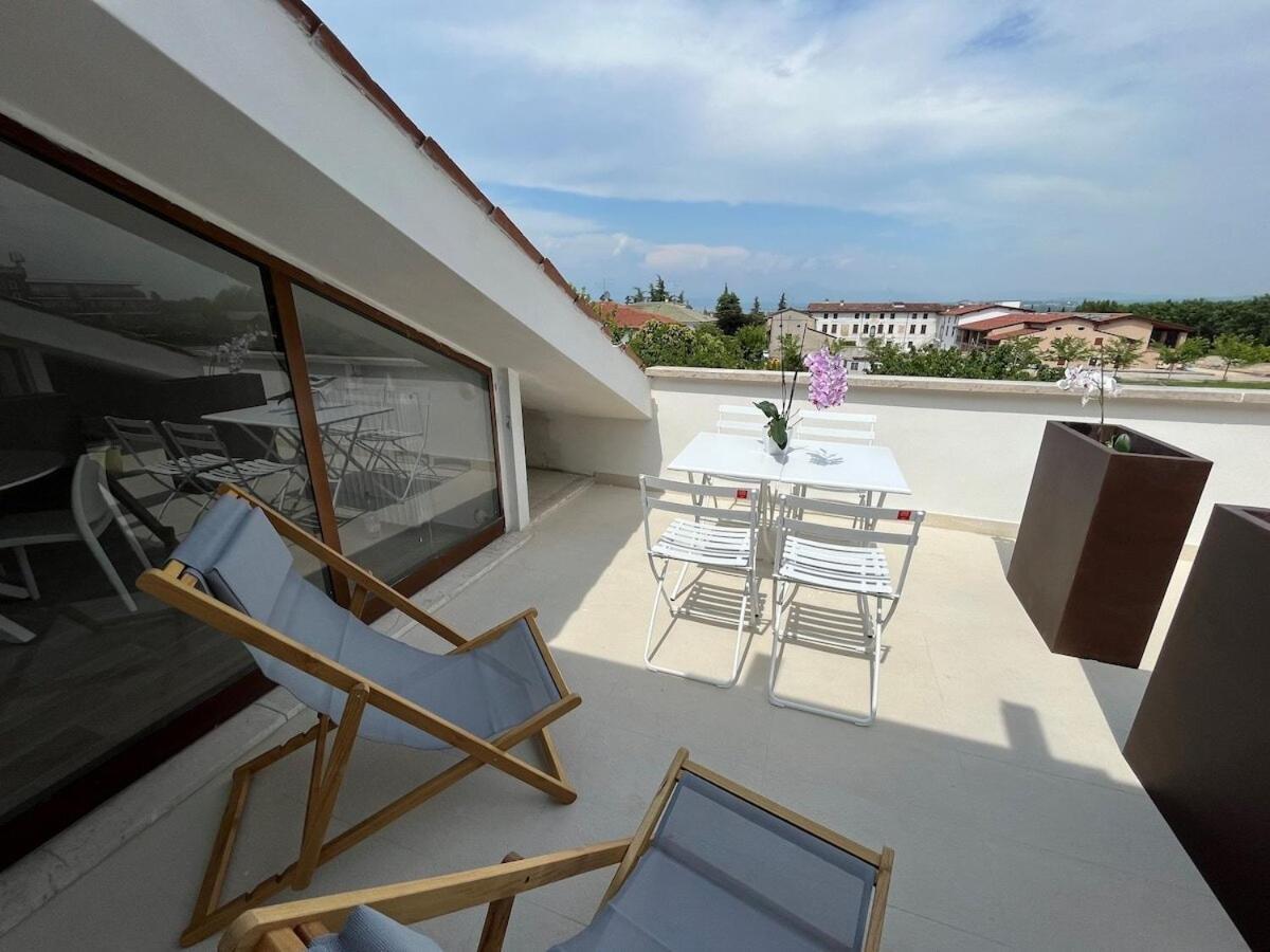 Attico Lilium Apartment Peschiera del Garda Exterior photo